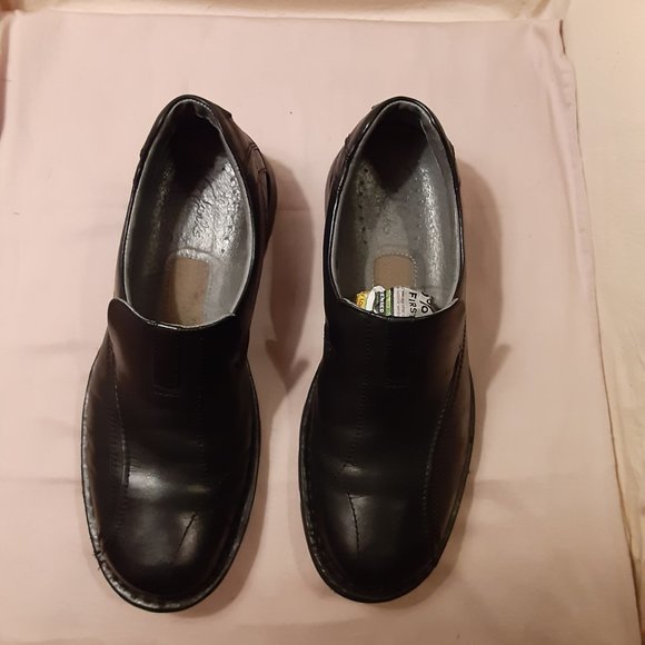 Clarks Cotrell Step Slip-ons - Picture 11 of 12